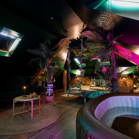 Dynasty Jungle Jacuzzi *