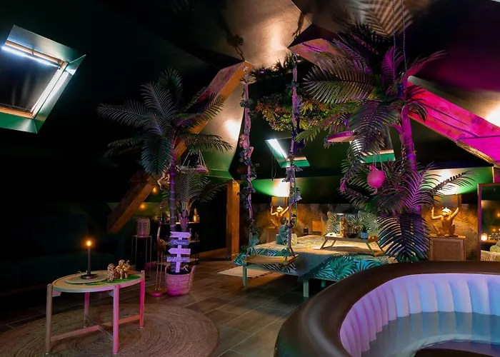 Dynasty Jungle Jacuzzi *