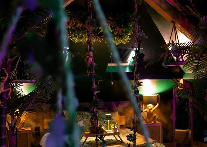 Dynasty Jungle Jacuzzi * 奥尔泽姆
